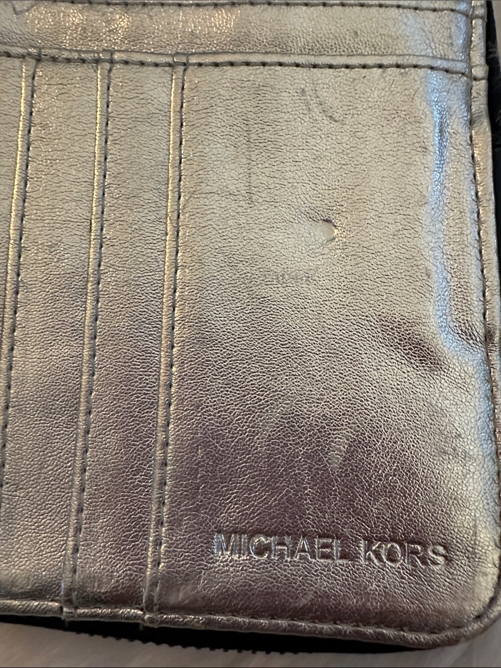 EUC Michael Kors Black Patent Zip-Around Wallet w/Silver Plaque - Picture 7 of 9